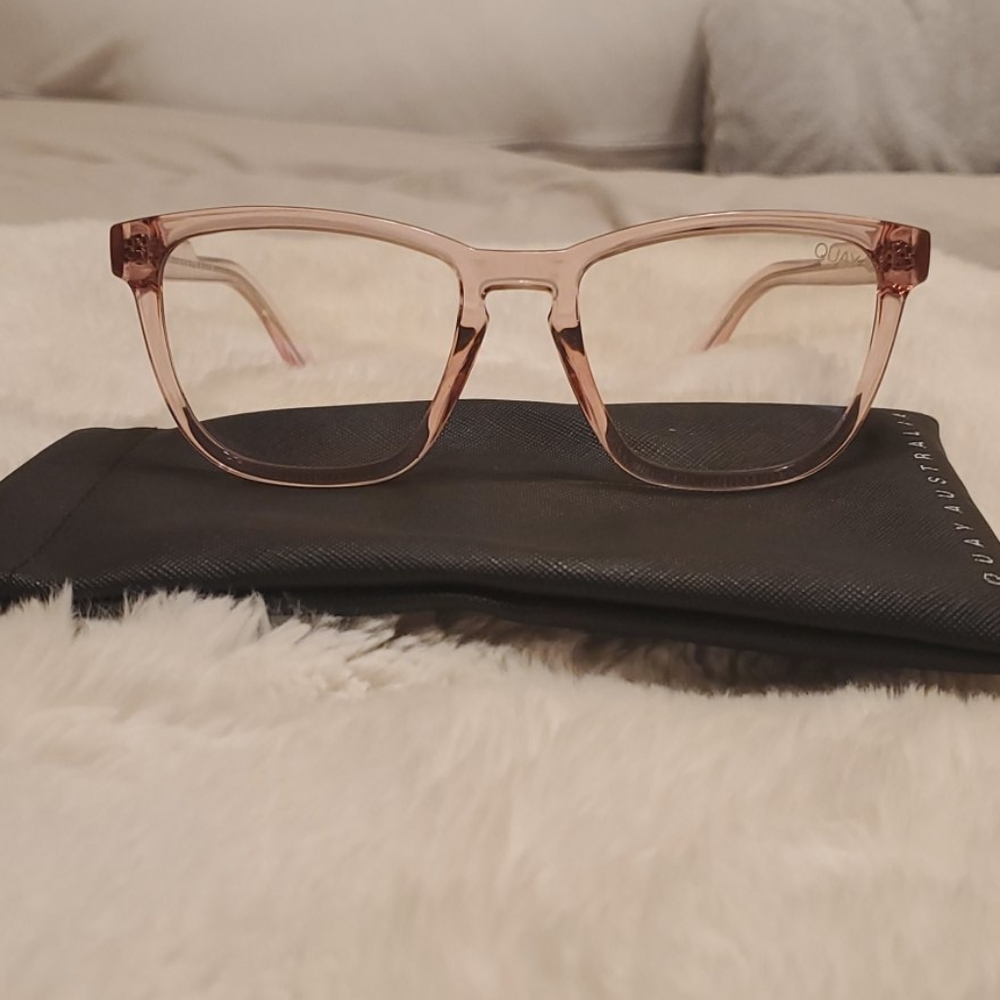 Quay Hardwire Blue Light Glasses Pink with Case